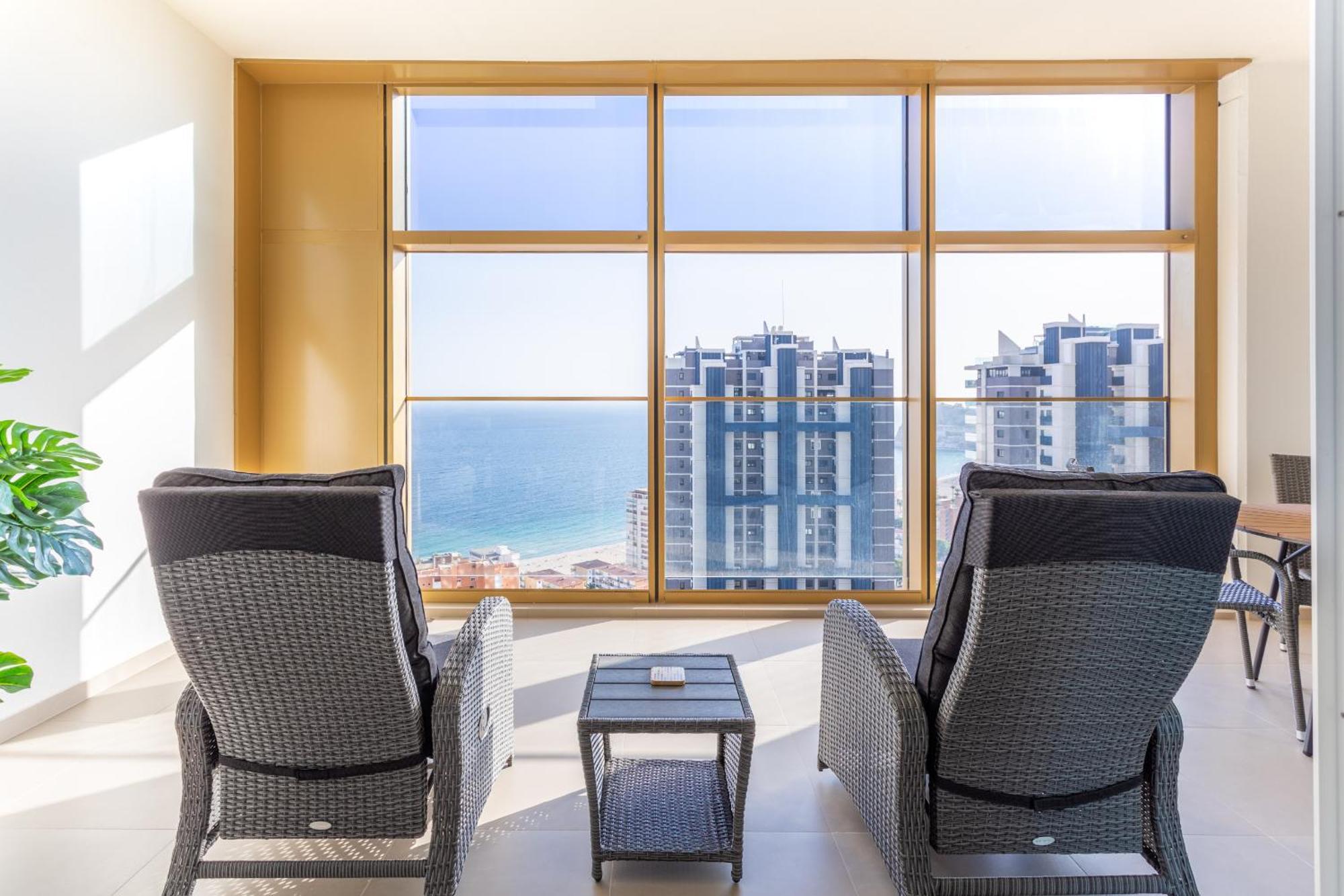 Intempo By Holuxe - 154 - 15Th Floor Apartment เบนิดอร์ม ภายนอก รูปภาพ