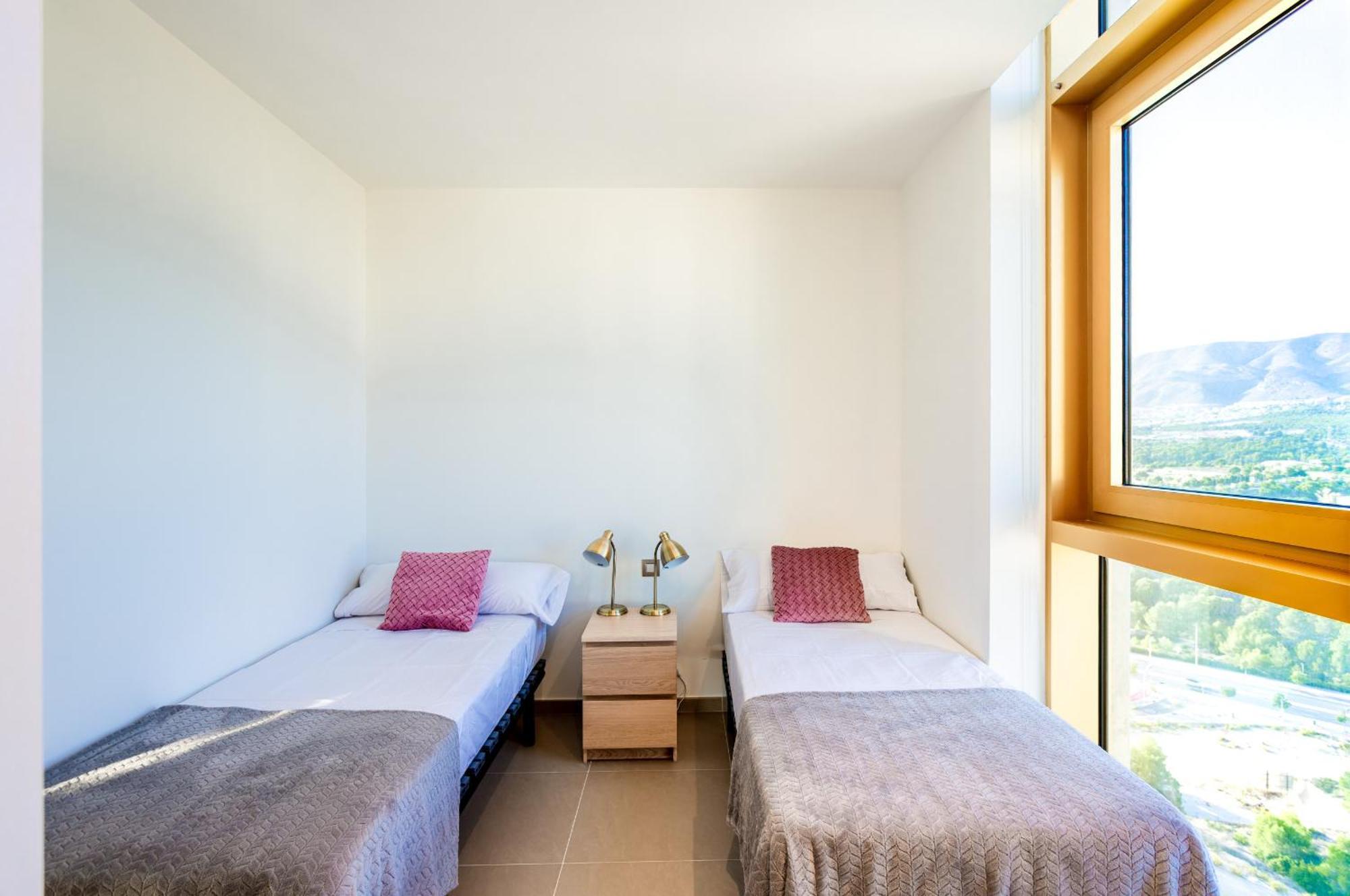 Intempo By Holuxe - 154 - 15Th Floor Apartment เบนิดอร์ม ภายนอก รูปภาพ