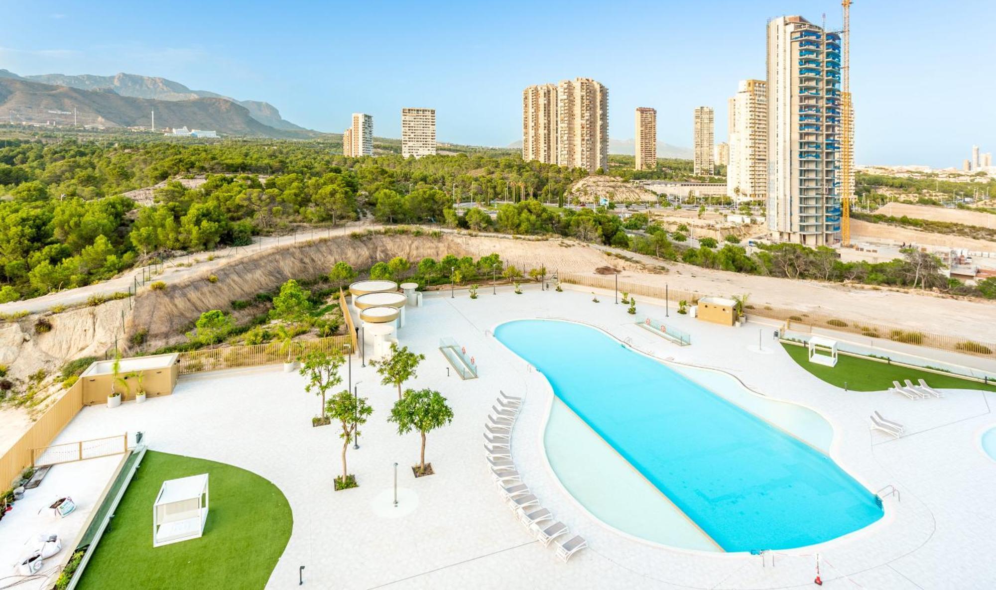 Intempo By Holuxe - 154 - 15Th Floor Apartment เบนิดอร์ม ภายนอก รูปภาพ